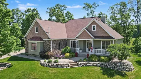2724 Oldrew Cir, Kalamazoo, MI 49009