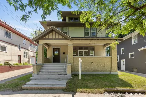 616 Giddings Ave SE, Grand Rapids, MI 49506