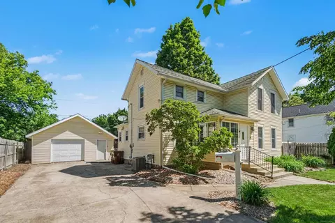 425 E Walnut St, Hastings, MI 49058