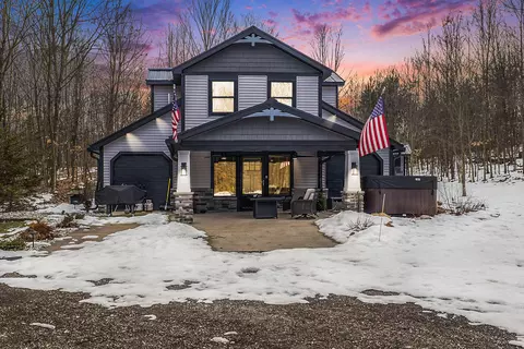 8851 E 8 Mile Rd, Luther, MI 49656