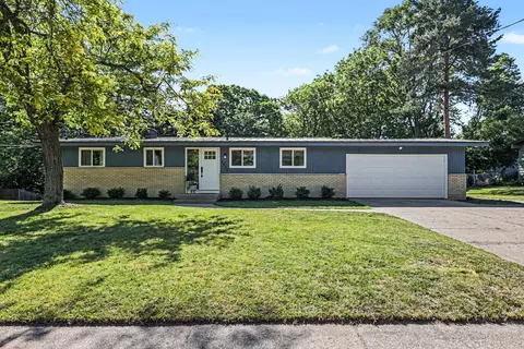 2834 Northville Dr NE, Grand Rapids, MI 49525