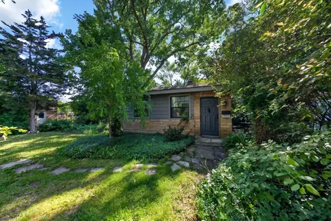 23830 Scotia Rd, Oak Park, MI 48237