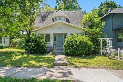 728 Adams St SE, Grand Rapids, MI 49507