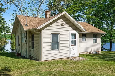 14516 Lilly Lake Dr, Jones, MI 49061