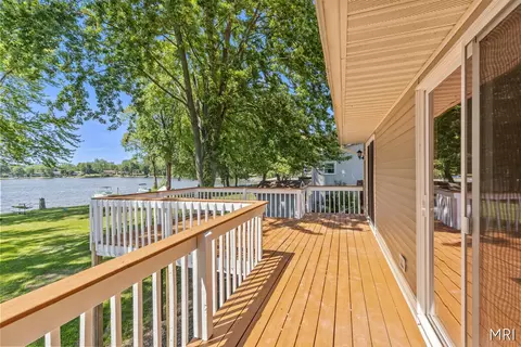 8303 Cowan Lake Dr NE, Rockford, MI 49341