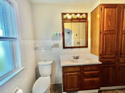 Bath - 101 N Jackson St, Hanover, MI 49241 photo 4 of 5