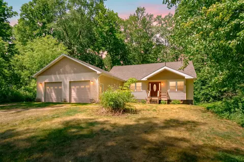 56200 California Rd, Dowagiac, MI 49047