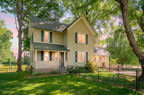 10465 N 32nd St, Richland, MI 49083