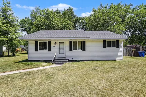 1145 Beverly Ct, Benton Harbor, MI 49022