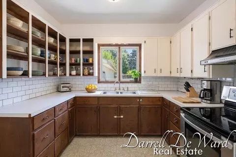 Kitchen - 120 Cherry St, Freeport, MI 49325 photo 1 of 3