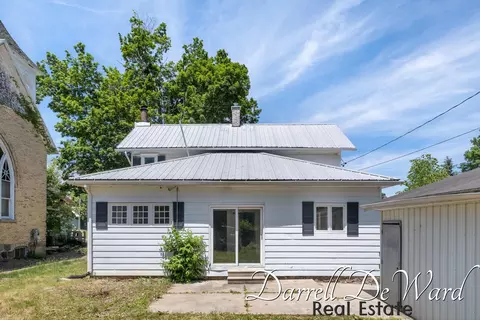 Exterior - 120 Cherry St, Freeport, MI 49325 photo 3 of 3