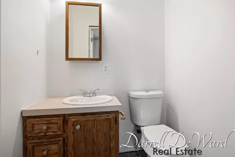 Bath - 120 Cherry St, Freeport, MI 49325 photo 1 of 2