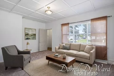 Living - 120 Cherry St, Freeport, MI 49325 photo 1 of 2