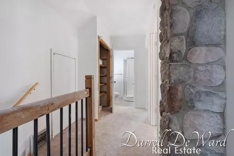 Entry Way - 120 Cherry St, Freeport, MI 49325 photo 1 of 1