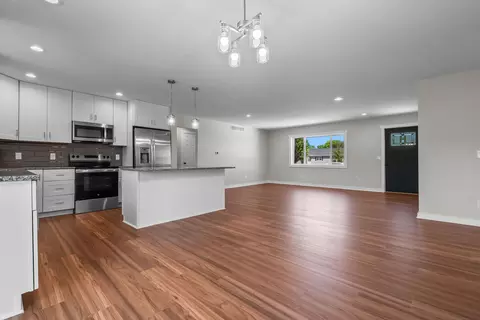 Living - 15 Michael Dr, Coldwater, MI 49036 photo 4 of 4