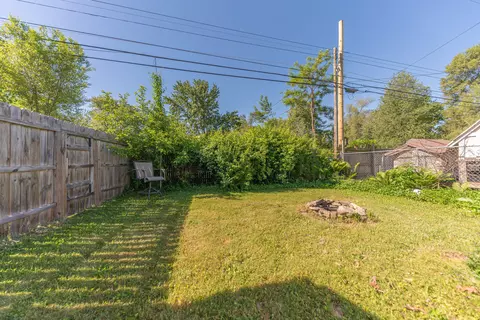 Exterior - 9437 Cady Rd, Jackson, MI 49201 photo 5 of 12