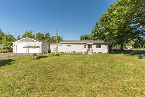 9437 Cady Rd, Jackson, MI 49201