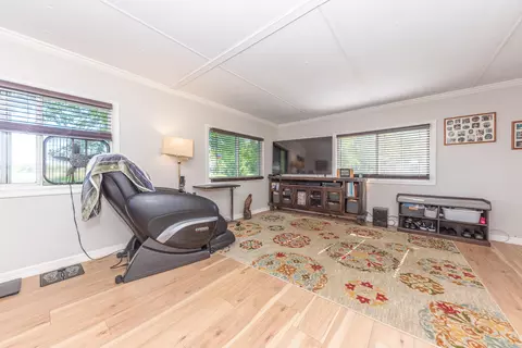 Living - 9437 Cady Rd, Jackson, MI 49201 photo 2 of 2