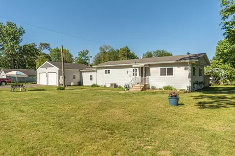 Exterior - 9437 Cady Rd, Jackson, MI 49201 photo 10 of 12