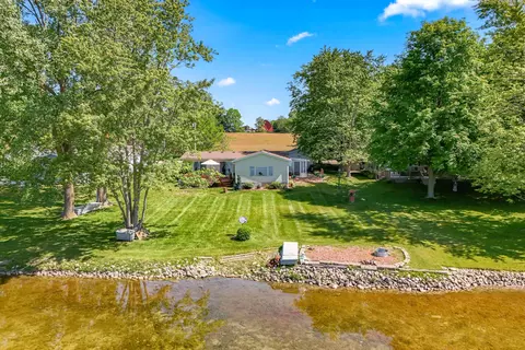 517 Harbaugh Dr, Coldwater, MI 49036