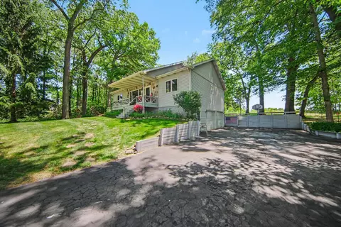 12895 Kelley Rd, Brooklyn, MI 49230