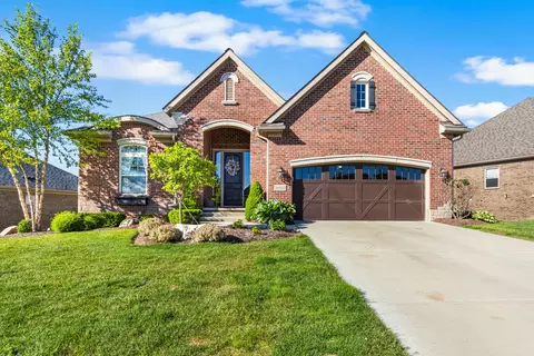 24523 Pinnacle Cir, South Lyon, MI 48178