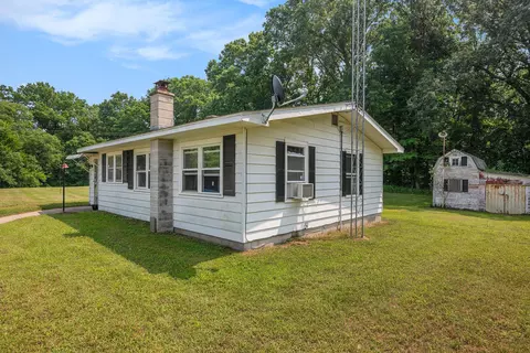 Exterior - 14450 Wing Rd, Bellevue, MI 49021 photo 3 of 5