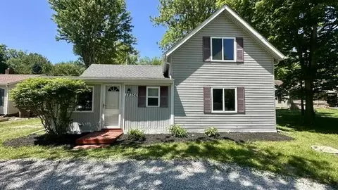 18750 Sumpter Rd, Belleville, MI 48111