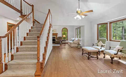 Entry Way - 3909 Jay Rd, Whitehall, MI 49461 photo 3 of 5
