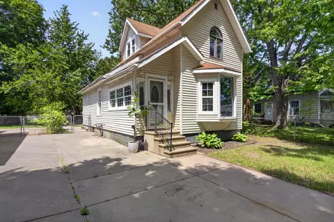 824 Maltby St, Jackson, MI 49202