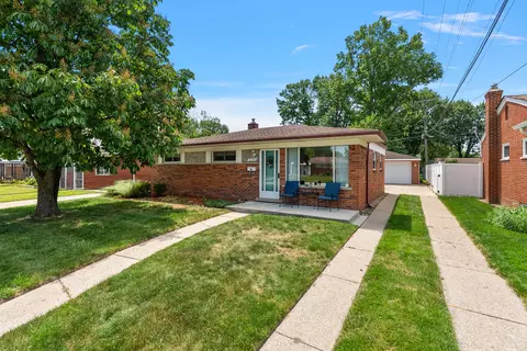 32369 Alvin St, Garden City, MI 48135