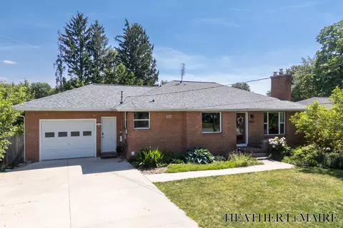 3706 Navaho St SW, Grandville, MI 49418