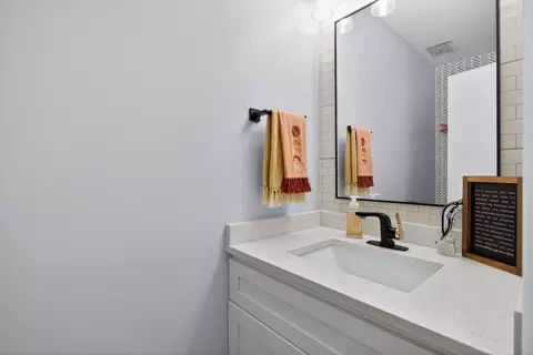 Bath - 7047 Mckay Rd, Jackson, MI 49201 photo 1 of 8