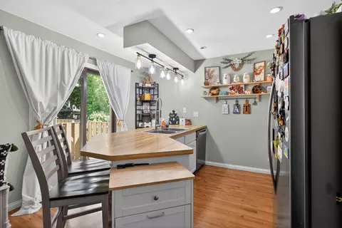 Kitchen - 7047 Mckay Rd, Jackson, MI 49201 photo 2 of 6