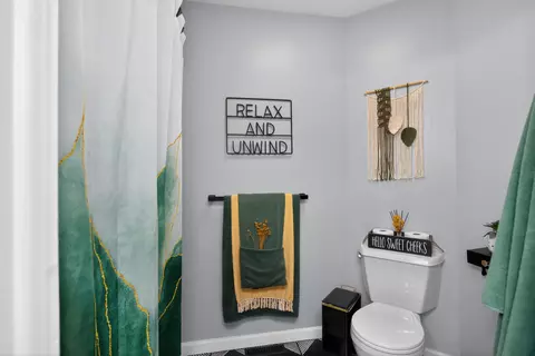 Bath - 7047 Mckay Rd, Jackson, MI 49201 photo 7 of 8