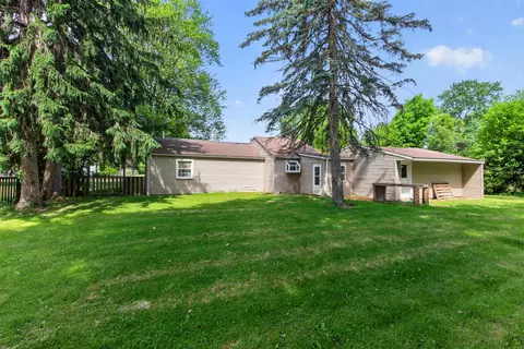 Exterior - 539 Jacqueline St, Jackson, MI 49202 photo 5 of 11