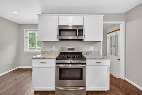 Kitchen - 539 Jacqueline St, Jackson, MI 49202 photo 6 of 6