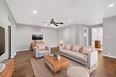 Living - 539 Jacqueline St, Jackson, MI 49202 photo 7 of 8