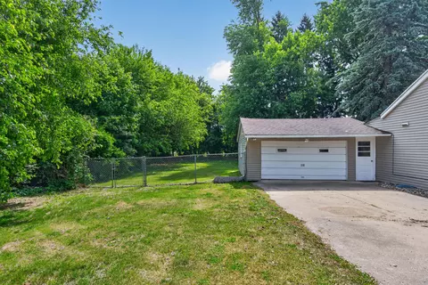 Exterior - 539 Jacqueline St, Jackson, MI 49202 photo 8 of 11