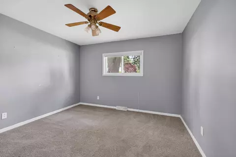 Bedroom - 539 Jacqueline St, Jackson, MI 49202 photo 6 of 7
