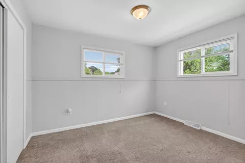 Bedroom - 539 Jacqueline St, Jackson, MI 49202 photo 1 of 7