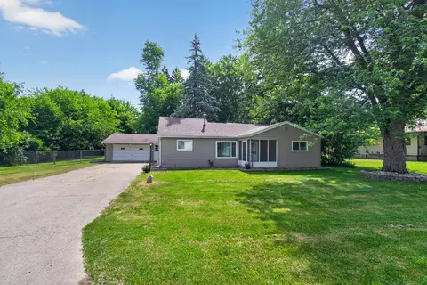 Exterior - 539 Jacqueline St, Jackson, MI 49202 photo 2 of 11