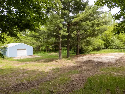 41756 24th St, Bloomingdale, MI 49026