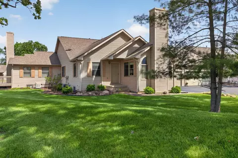 4297 Fairway Ln, Jackson, MI 49201