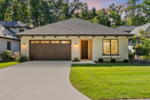 2031 Ottawa Beach Rd, Holland, MI 49424
