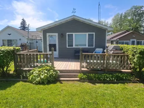 6434 W Houghton Lake Dr, Houghton Lake, MI 48629