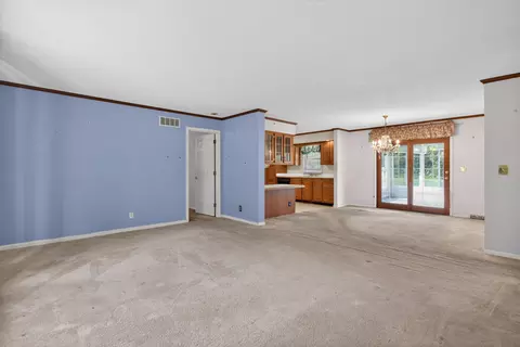 Living - 3635 Hart Rd, Jackson, MI 49201 photo 1 of 8