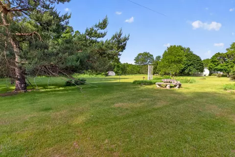 Exterior - 3635 Hart Rd, Jackson, MI 49201 photo 6 of 14