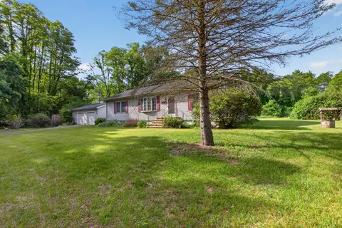 Exterior - 3635 Hart Rd, Jackson, MI 49201 photo 2 of 14