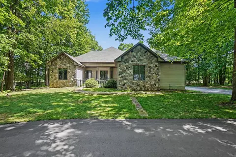 9980 Sunset Dr, Canadian Lakes, MI 49346